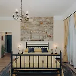 And Rossella 2 Apartment *