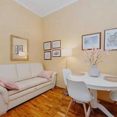 And Rossella 2 * 罗维尼