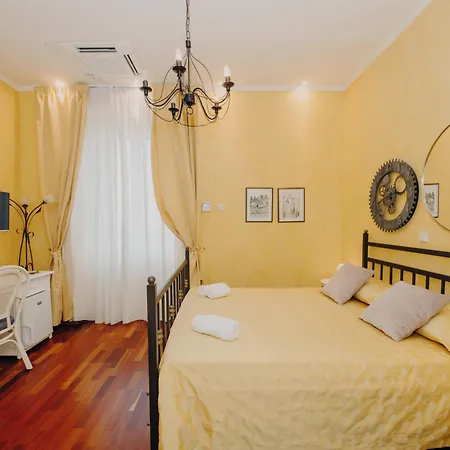 And Rossella 2 アパート ロヴィニ