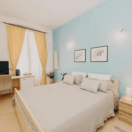 And Rossella 2 罗维尼