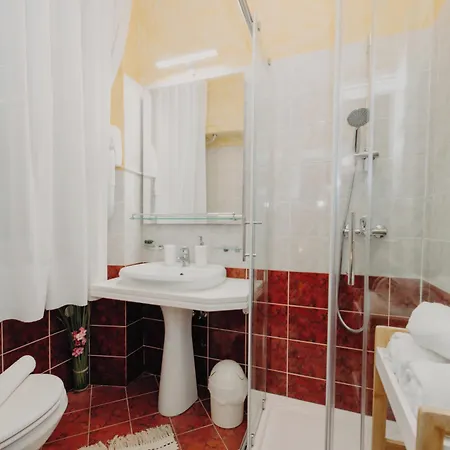 アパート And Rossella 2 *