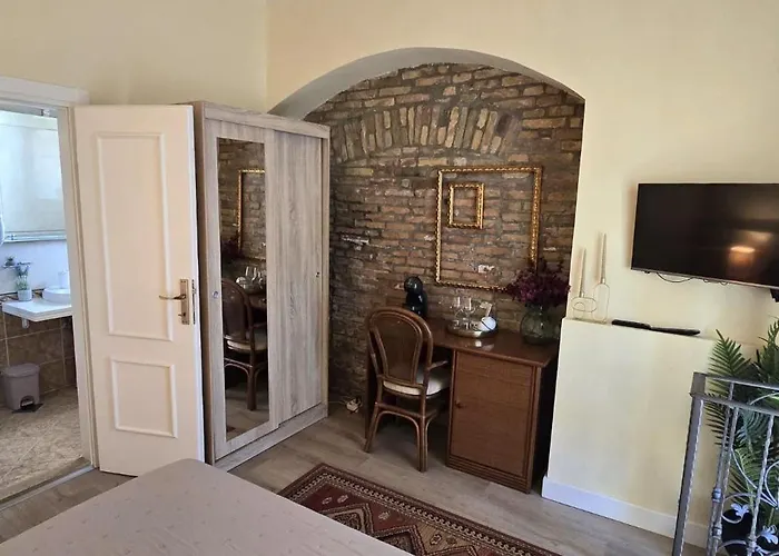 Διαμέρισμα And Rossella 2 *