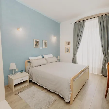 Apartment And Rossella 2