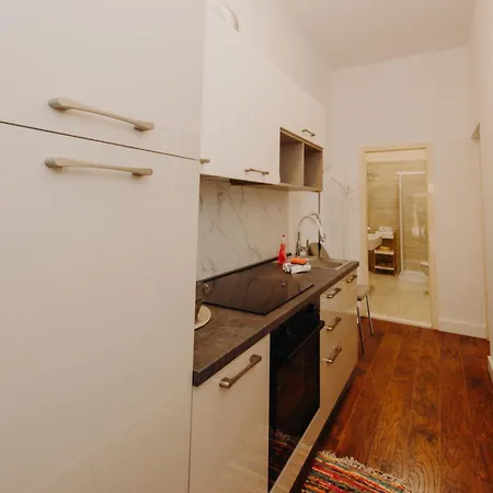 And Rossella 2 Apartment